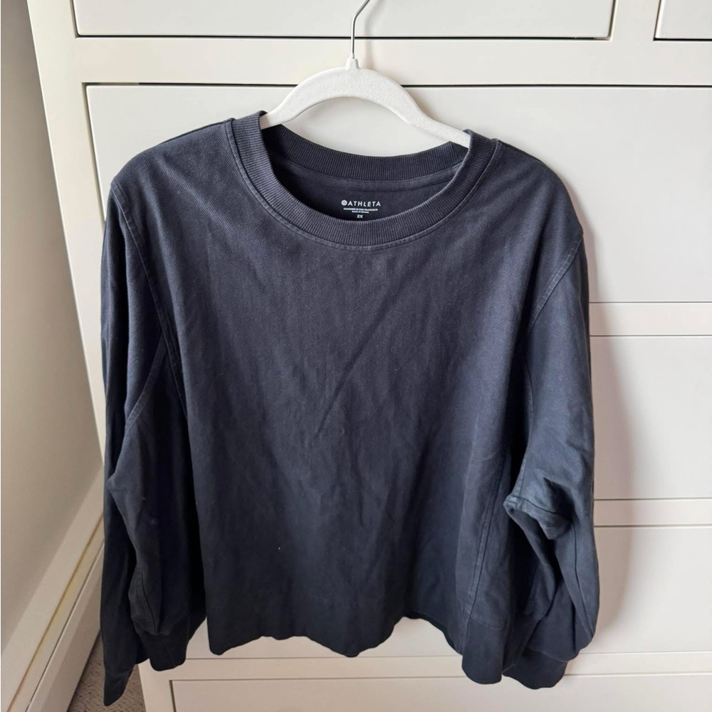 Athleta Long Sleeve Top/Sweatshirt